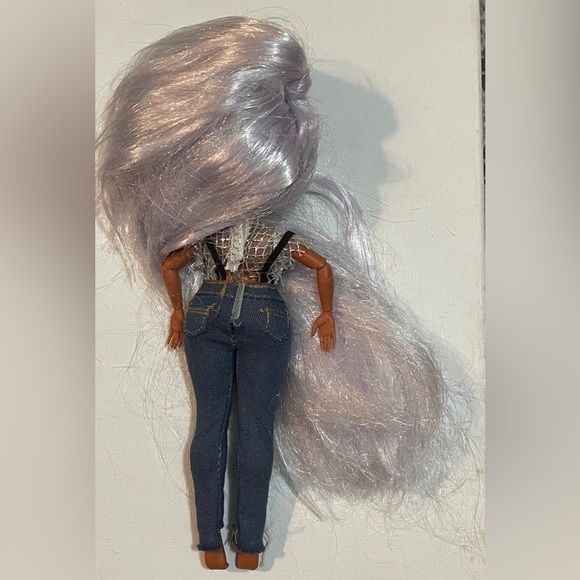 L.O.L. Surprise! OMG Remix Kitty K Fashion Doll - Picture 3 of 3